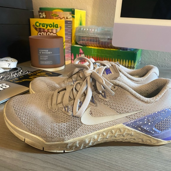 Women’s Training Shoes - Picture 1 of 2